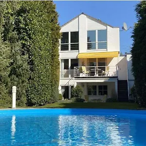 Apartment Kernsan. Souterrain-wohnung 60qm Mit Pool Blick